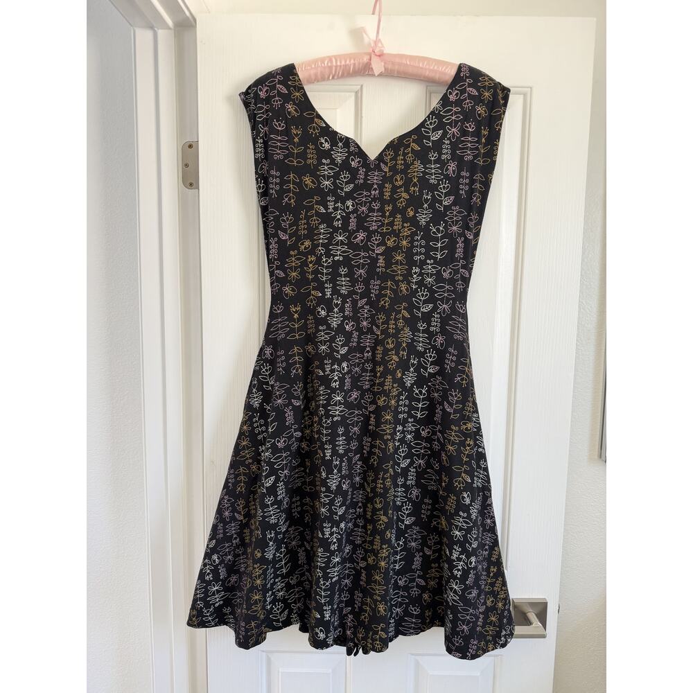 Effie's Heart Black Botanical Print Sleeveless Fit & Flare Pocket Dress - Picture 3 of 11